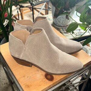 Lucky Brand Cream Ankle Boots with Suede Texture
